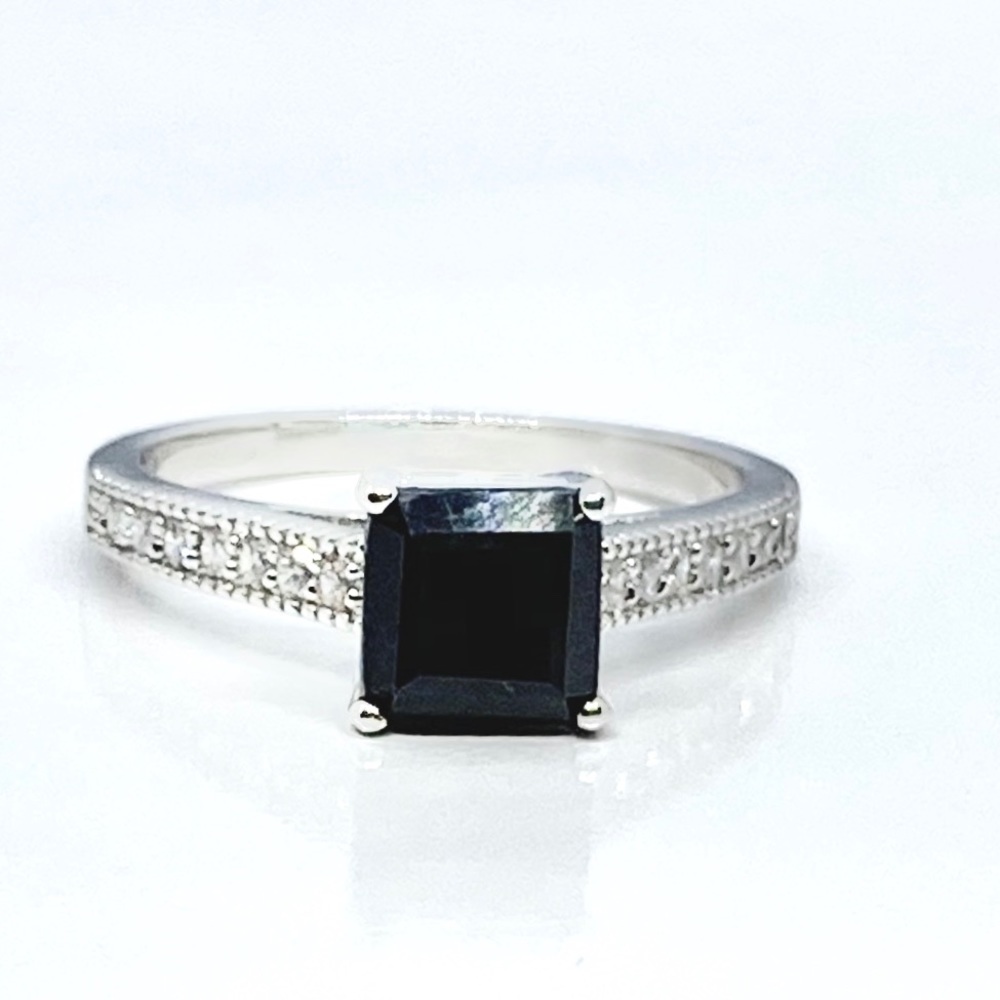 🆕 Black Sapphire & CZ Ring